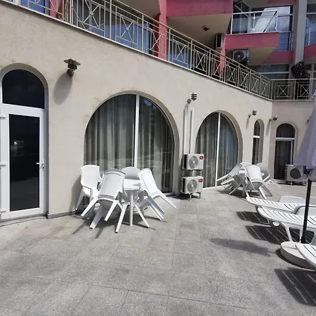 Rose Garden Omax Sluneční pobřeží