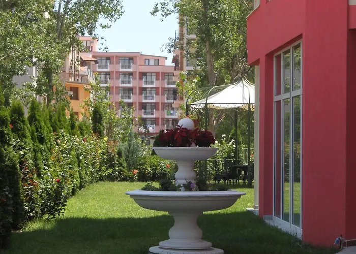 Aparthotel Rose Garden Omax