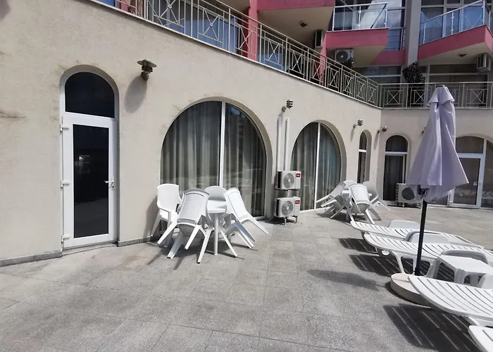 Rose Garden Omax Sluneční pobřeží