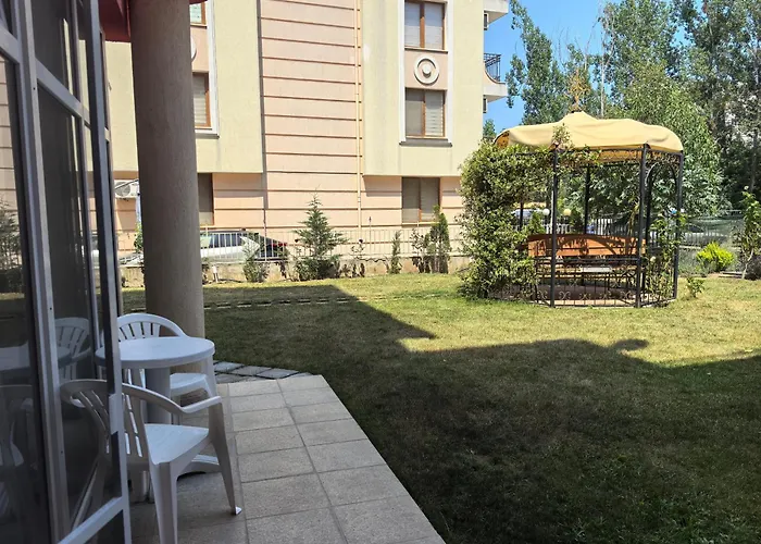 Rose Garden Omax Sluneční pobřeží