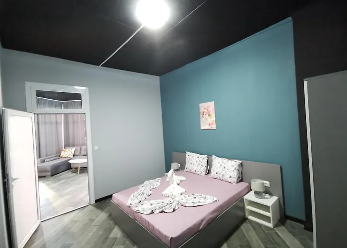 Aparthotel Rose Garden Omax 3*