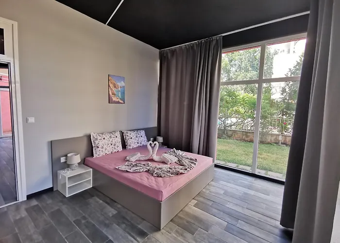 Rose Garden Omax Sluneční pobřeží