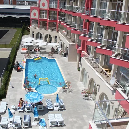 Apartmanhotel Rose Garden Omax Napospart