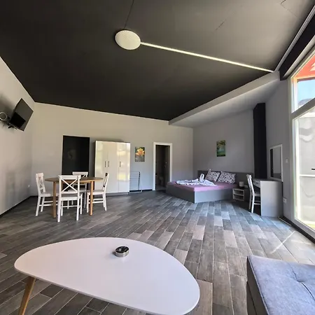 Rose Garden Omax Apartmanhotel 3*