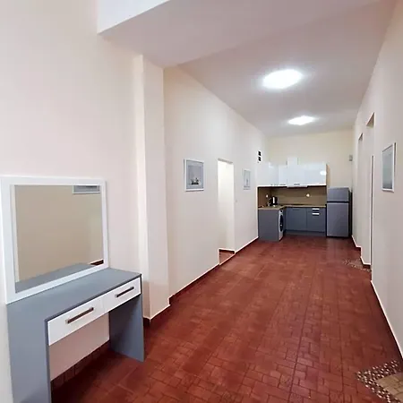 Apartmanhotel Rose Garden Omax Napospart