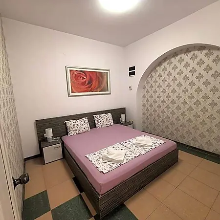 Apartmanhotel Rose Garden Omax