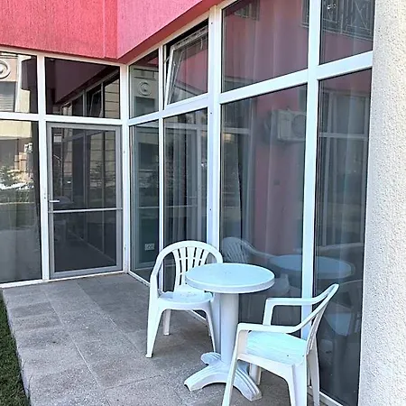 Apartmanhotel Rose Garden Omax Napospart