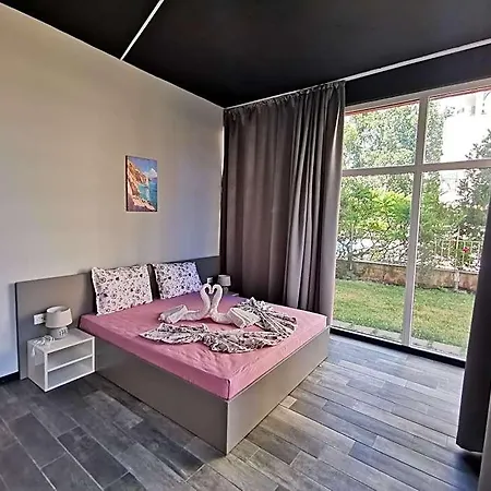 Rose Garden Omax Apartmanhotel