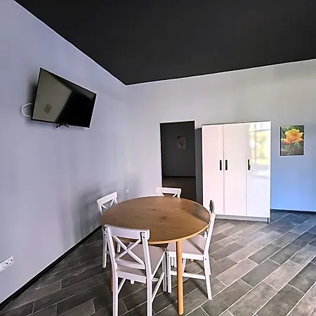 Apartmanhotel Rose Garden Omax 3*