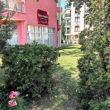 公寓式酒店 Rose Garden Omax 阳光海滩
