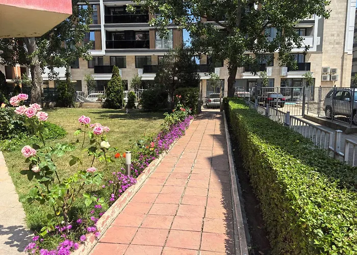 Rose Garden Omax Aparthotel Sunny Beach