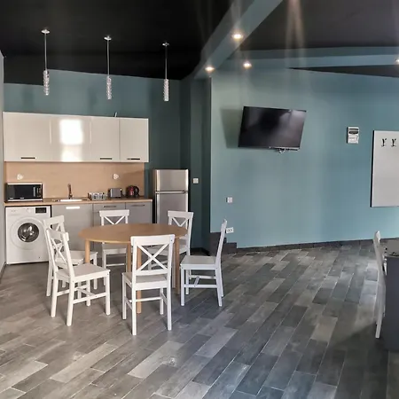 Rose Garden Omax Lägenhetshotell