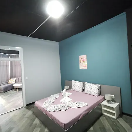 Lägenhetshotell Rose Garden Omax 3*