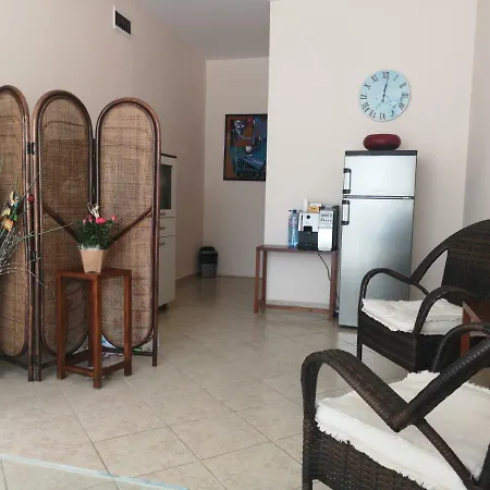 Lägenhetshotell Rose Garden Omax