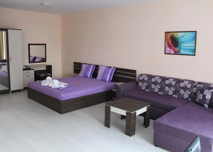 Aparthotel Rose Garden Omax 3*