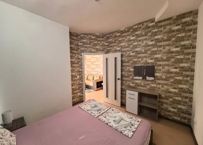 Rose Garden Omax Aparthotel 3*